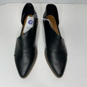 Universal Thread Ankle Booties.